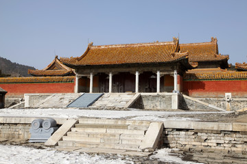 clear dangling，China in the qing dynasty emperor mausoleum