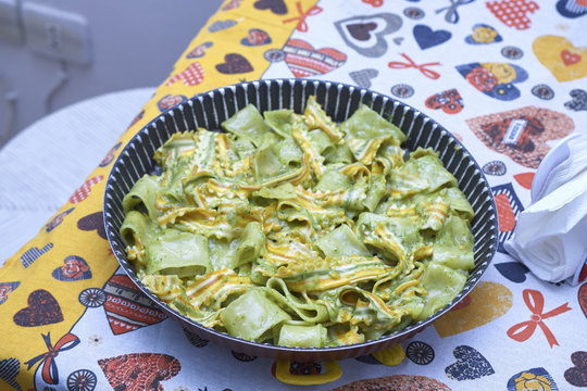 italian pasta called reginette