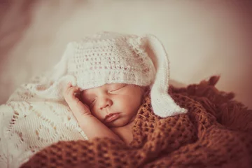 Fototapeten Tiny baby's face © pyrozenko13