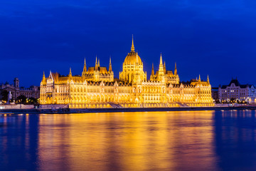 Fototapeta na wymiar Budapest. Hungarian Parliament