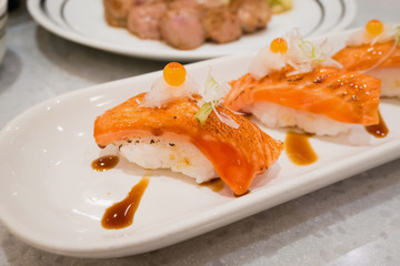 Grilled salmon sushi