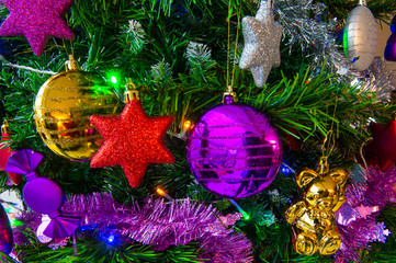 SAPIN DE NOËL DÉCORÉ