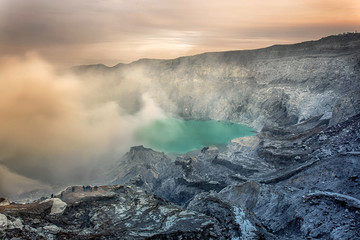 Crater of volcano Ijen. Java. Indonesia. - obrazy, fototapety, plakaty