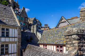 Fototapeta na wymiar Dächer bei Mont-Saint-Michel