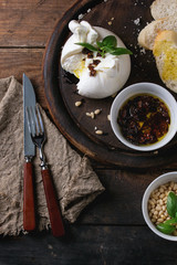 Italian cheese burrata © Natasha Breen