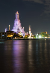 Fototapeta na wymiar Wat Arun Temple