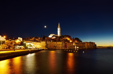 Obraz premium Rovinj bei Nacht