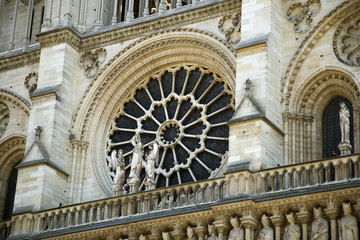 Obraz premium Famous Notre Dame cathedral in Paris, France