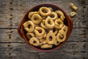 Traditional taralli snacks