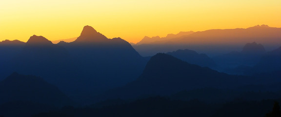 Fototapeta na wymiar Majestic sunset in the mountains landscape. Dramatic sky.