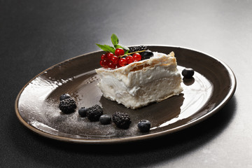 Krempita with berries