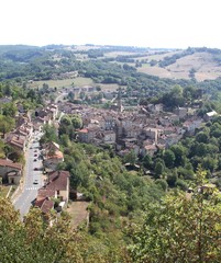 Fototapeta na wymiar Village médiéval de Caylus en Tarn et Garonne.