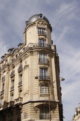 Obraz premium Immeuble ancien à Paris