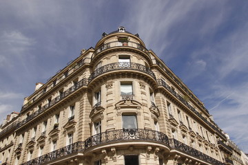 Fototapeta na wymiar Immeuble du quartier de Passy à Paris