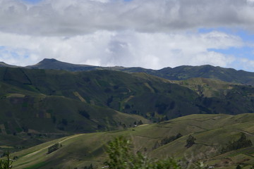 Naklejka premium Ekwador, Droga do wulkanu Quilotoa