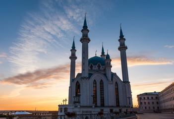 Fototapeta na wymiar Qol Sharif mosque in Kazan on a sunset is the symbol of Kazan ci