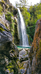 Fototapeta na wymiar Romantischer Wasserfall