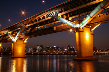 Fototapeta na wymiar Cheongdam bridge in Seoul, South Korea
