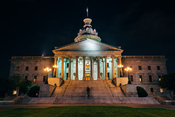 Fototapeta na wymiar The South Carolina State House in at night, in Columbia, South C