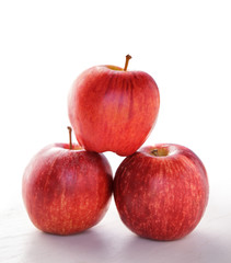 stack of stack of fresh red apple