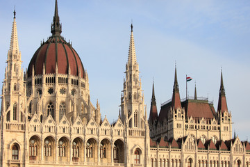 Obraz premium Ungarisches Parlament in Budapest