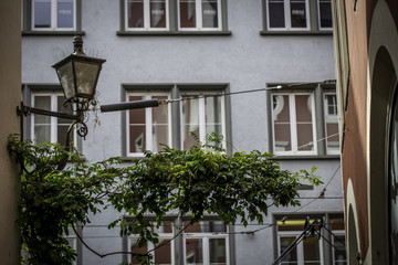 Enge Gasse in der Freiburger Altstadt