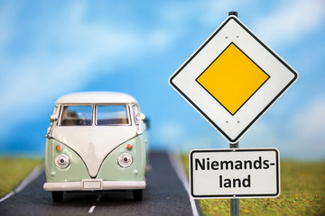 Schild 137 - Niemandsland