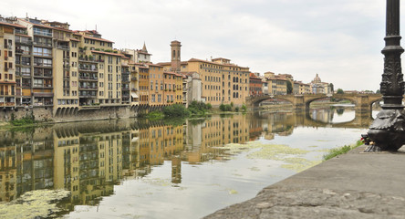 Reflejos sobre el rio Arno, Florencia