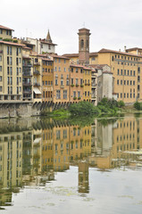 Reflejos sobre el rio Arno, Florencia