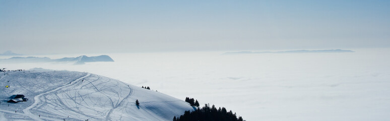 Mer de nuages en montagne - Haute-Savoie - Alpes