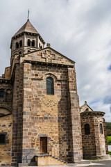 Fototapeta na wymiar Church Notre Dame du Port. Clermont Ferrand, Auvergne, France.