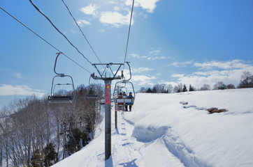 冬晴れのスキー場