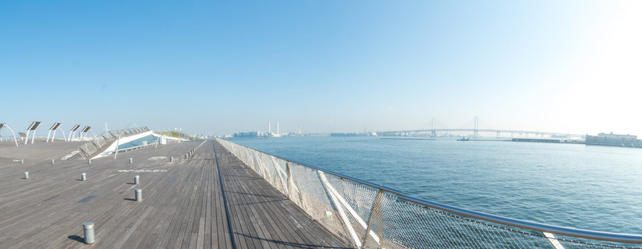 水彩画 横浜大桟橋辺り 水彩画 横浜大桟橋辺り 横浜港/大桟橋から - 無名シニアの水彩画日記