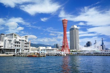 快晴の神戸港