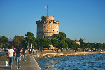 The white tower at Thessaloniki city in Greece - obrazy, fototapety, plakaty
