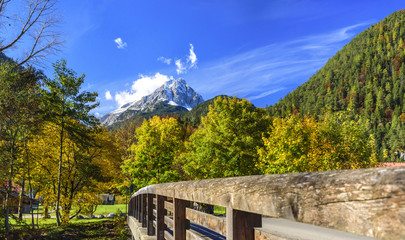 Goldener Oktober bei Mittenwald in Oberbayern