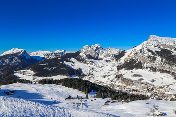 Fototapeta na wymiar Station de ski - Grand Bornand