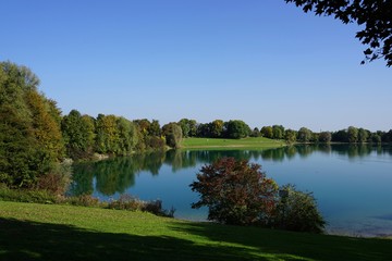 Heimstettener See (Fidschi) - Panorama im Herbst 