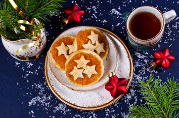 Cookies from puff pastry with jam