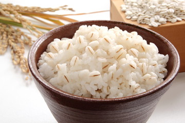 麦ごはん　麦飯 © hungryworks