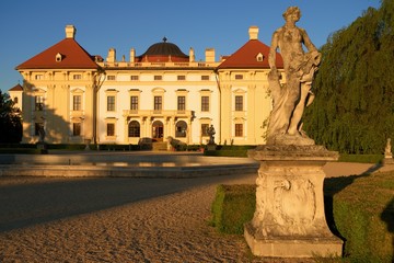 Fototapeta na wymiar chateau Slavkov, Czech republic