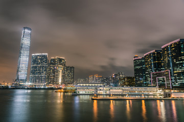 Fototapeta premium Downtown and building in Hong Kong skyline at night