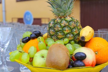 Mixed fruit in a bowl