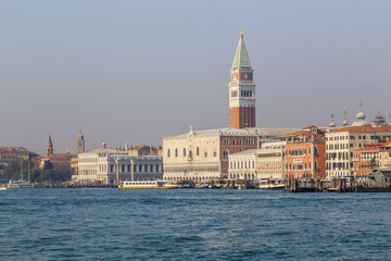 Fototapeta na wymiar View of the embankment of Venice