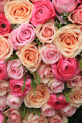 Obraz na płótnie Canvas Pink rose bridal bouquet