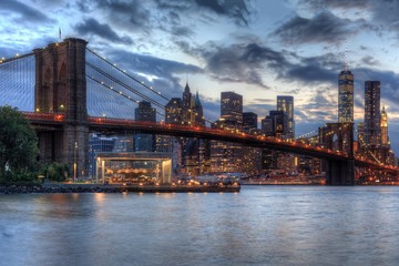 Fototapeta na wymiar Brooklyn Bridge and the Freedom Tower