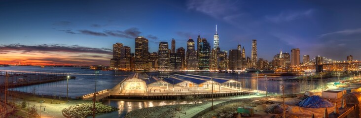 Fototapeta na wymiar Downtown Manhattan Skyline