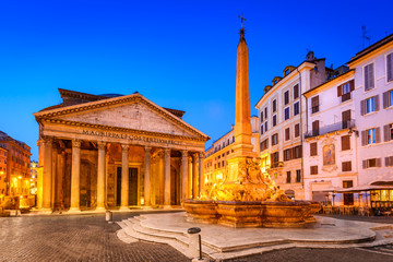 Fototapeta na wymiar Rome, Italy - Pantheon in the night