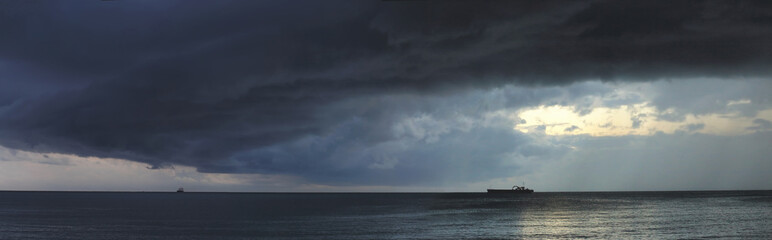 Heavy storm abow cargo