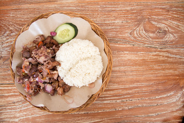 Fried pork with raw chili and rice